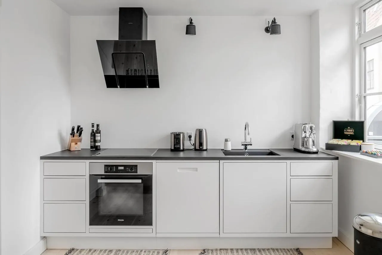 Апарт-отель Dinesen Collection Luxury Condos By Kings Square Копенгаген